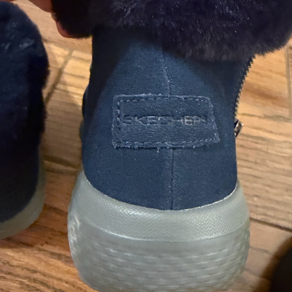 NWOT Skechers Women’s Goga Mat Booties - Picture 6 of 7